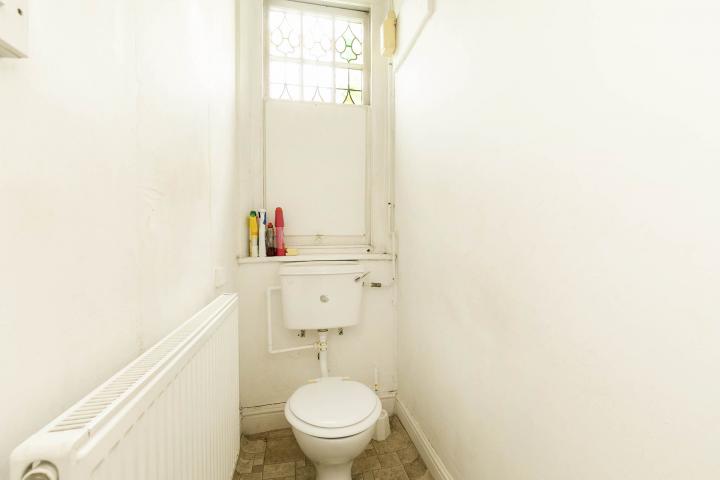 Modern Apartment Howitt Road, Belsize Park